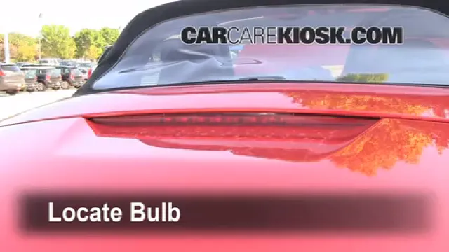 1998 Porsche Boxster 2.5L 6 Cyl. Éclairage Feu de freinage central (remplacer l'ampoule)